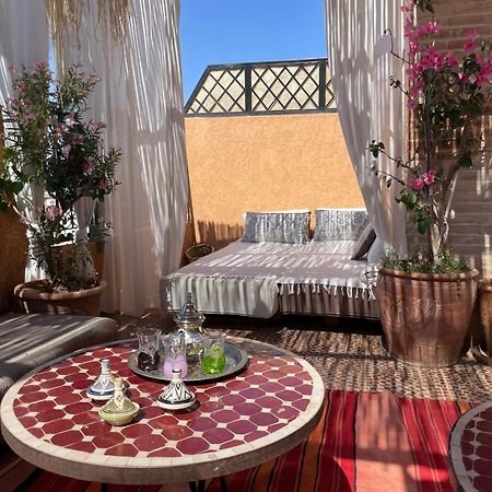 Riad Palmier Fleuri Marakeş Dış mekan fotoğraf