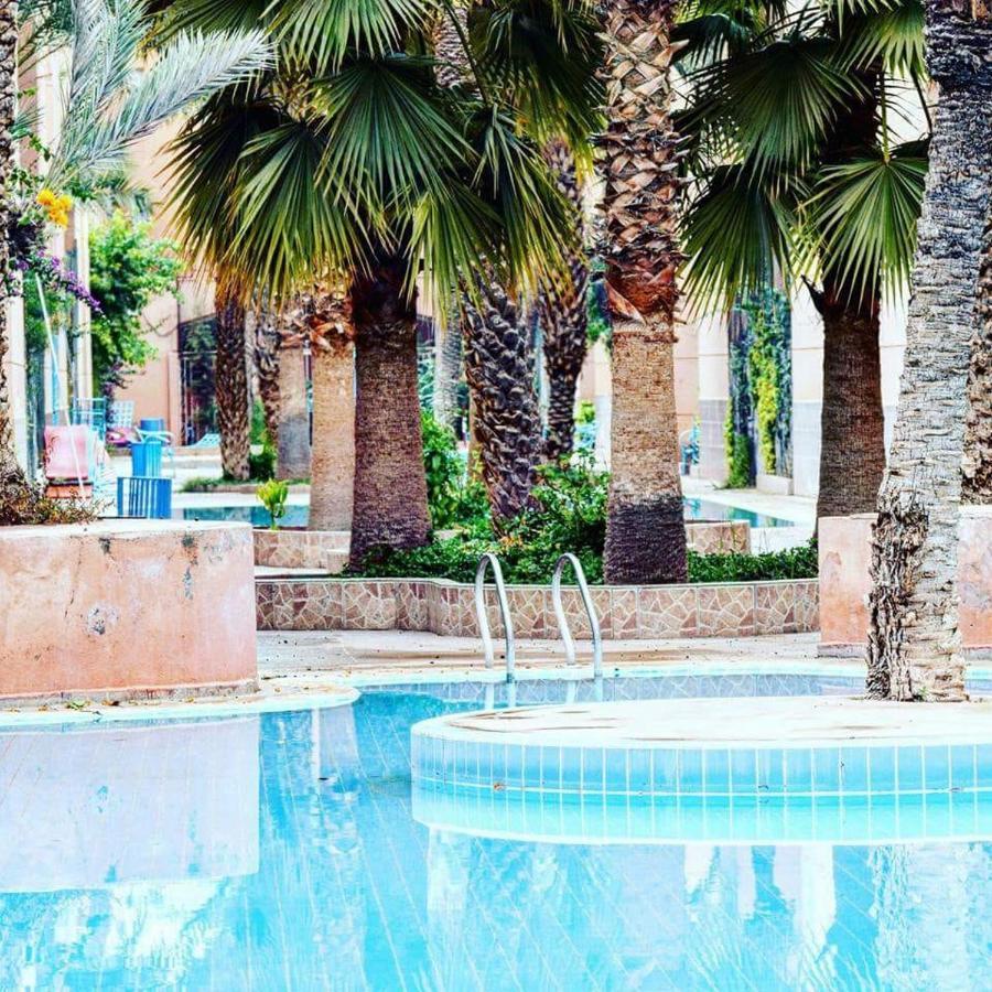 Riad Palmier Fleuri Marakeş Dış mekan fotoğraf