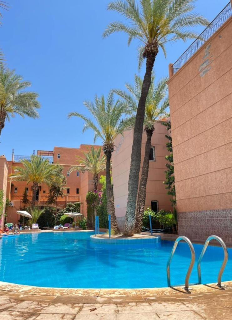 Riad Palmier Fleuri Marakeş Dış mekan fotoğraf