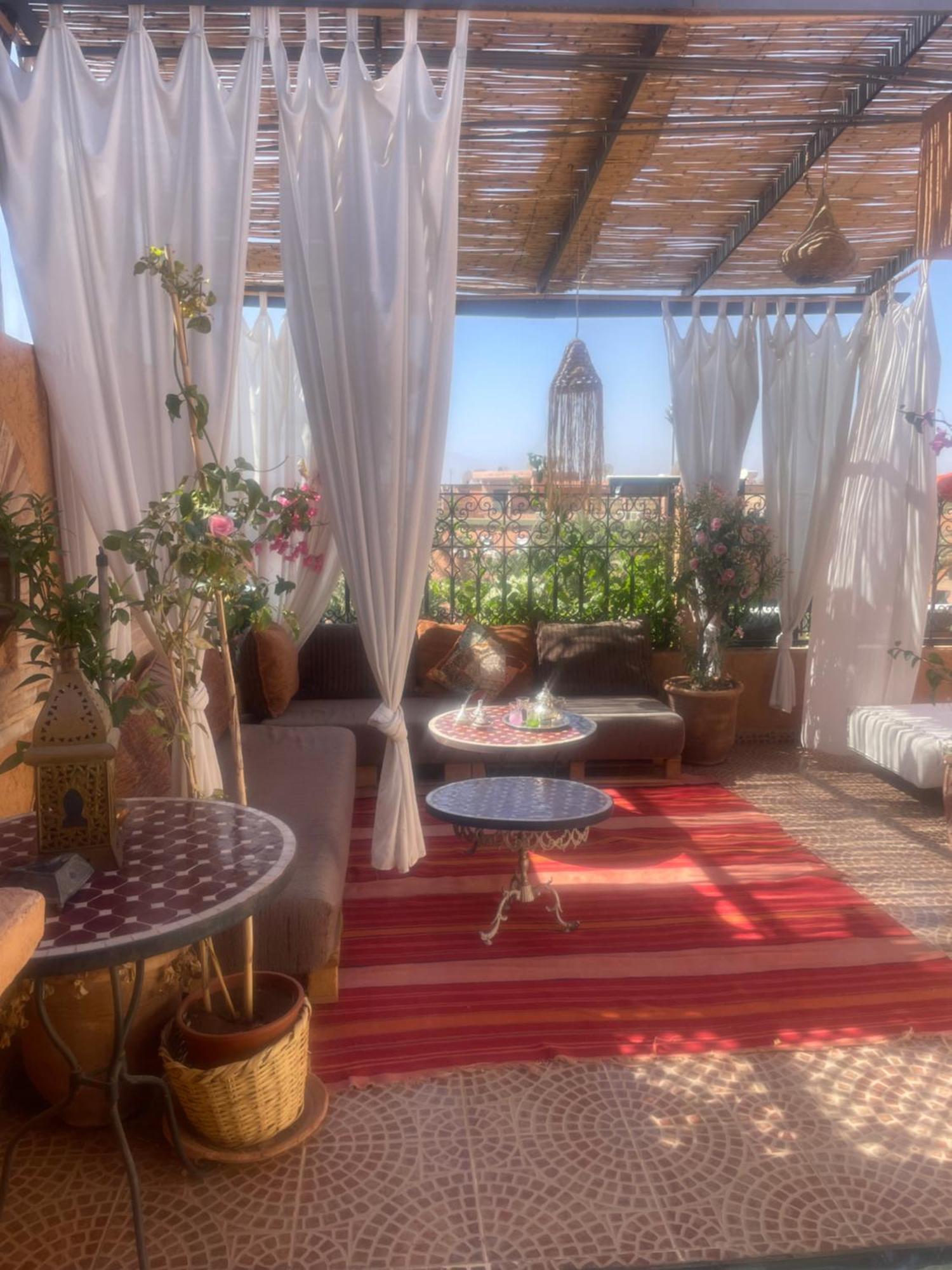 Riad Palmier Fleuri Marakeş Dış mekan fotoğraf